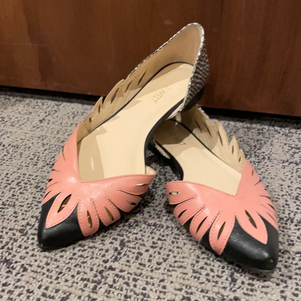 Nine West sassy flats! Size 7-1/2, pink, blue, and black